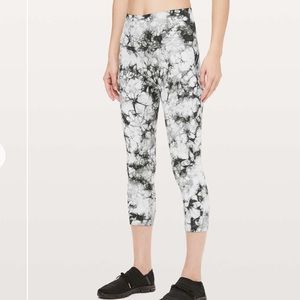 Lululemon Wunder Under Crop Hi-Rise *Full-On Luxtreme Dual Shibori 21"